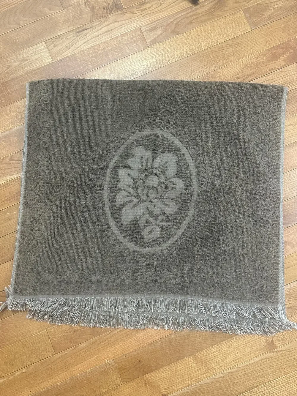 Vintage 1970s Brown Floral Fringed Bath Towel